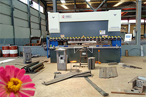 車間新上的設(shè)備已經(jīng)投入生產(chǎn)多時，我們能加工的產(chǎn)品越來越多，工廠的生產(chǎn)制造能力越來越強(qiáng)。