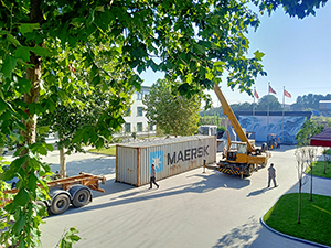 印度尼西亞石膏粉生產(chǎn)線發(fā)貨，今天裝了一個集裝箱，明天繼續(xù)。